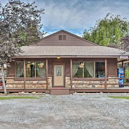 Huge Preston Cabin With Game Room And Mountain Views!